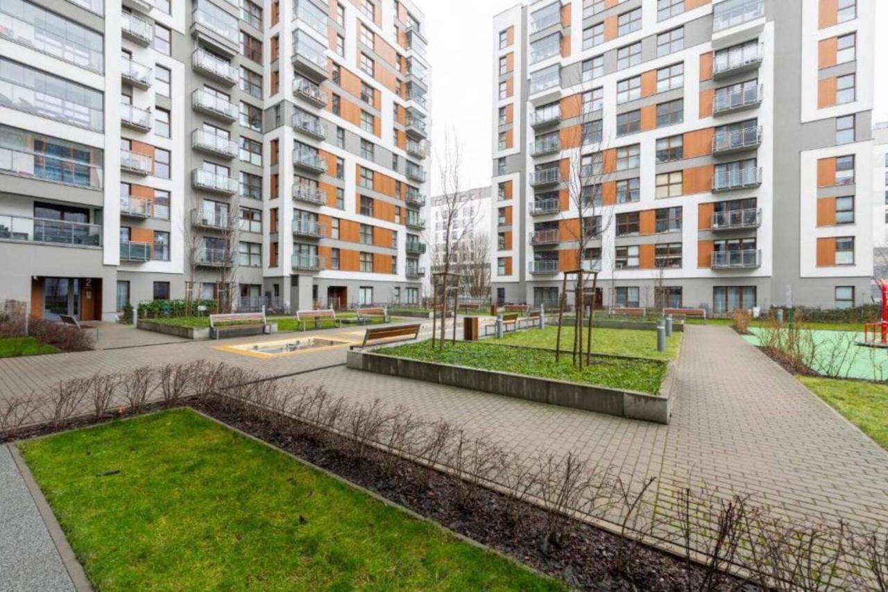 Woronicza 33B: Private Apartment with Separate Bedroom, Balcony & Free Parking Warsaw Exterior photo